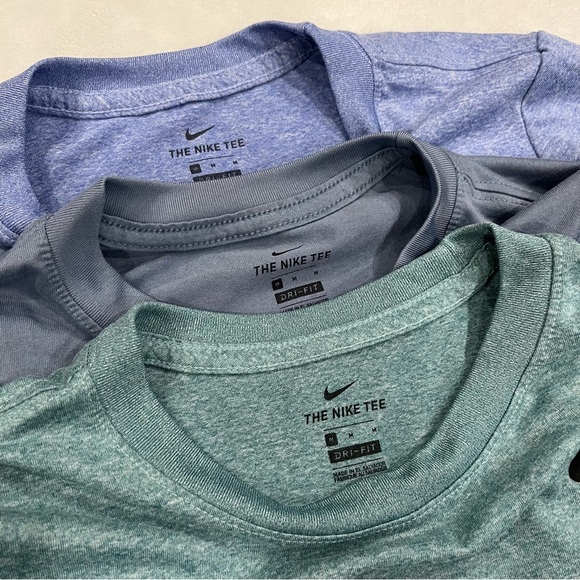 💵SOLD💵 Lot of 3 Nike dri-fit tees - Picture 4 of 6